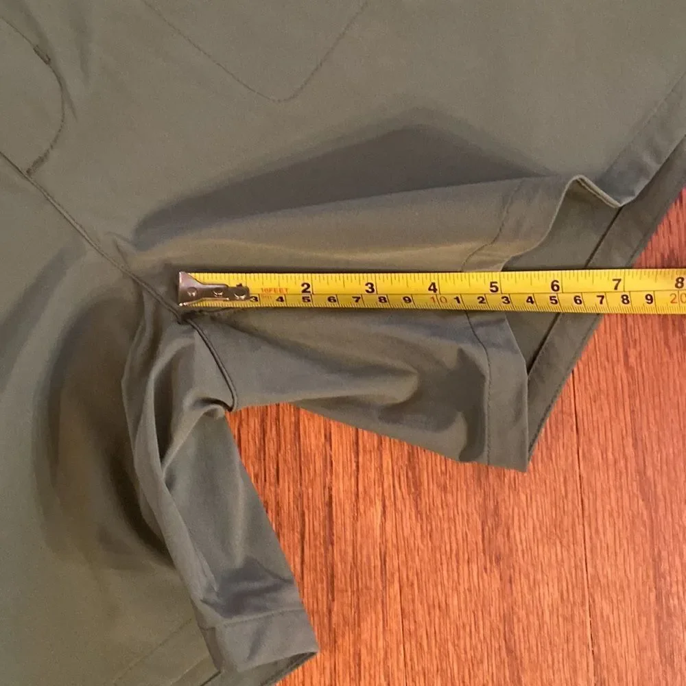 NWT Mountain Khakis green shorts 10 - water repellent, classic fit